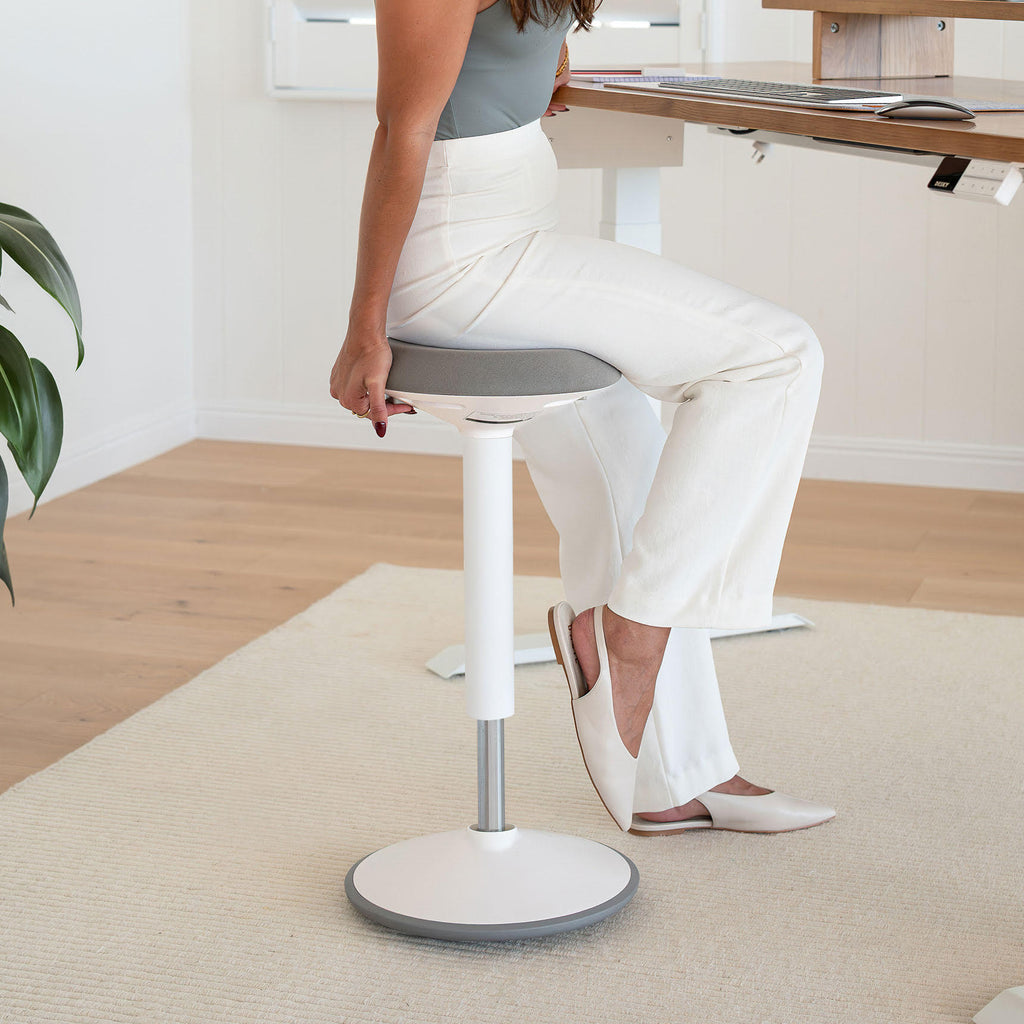 Desky Sit Stand Motion Stool
