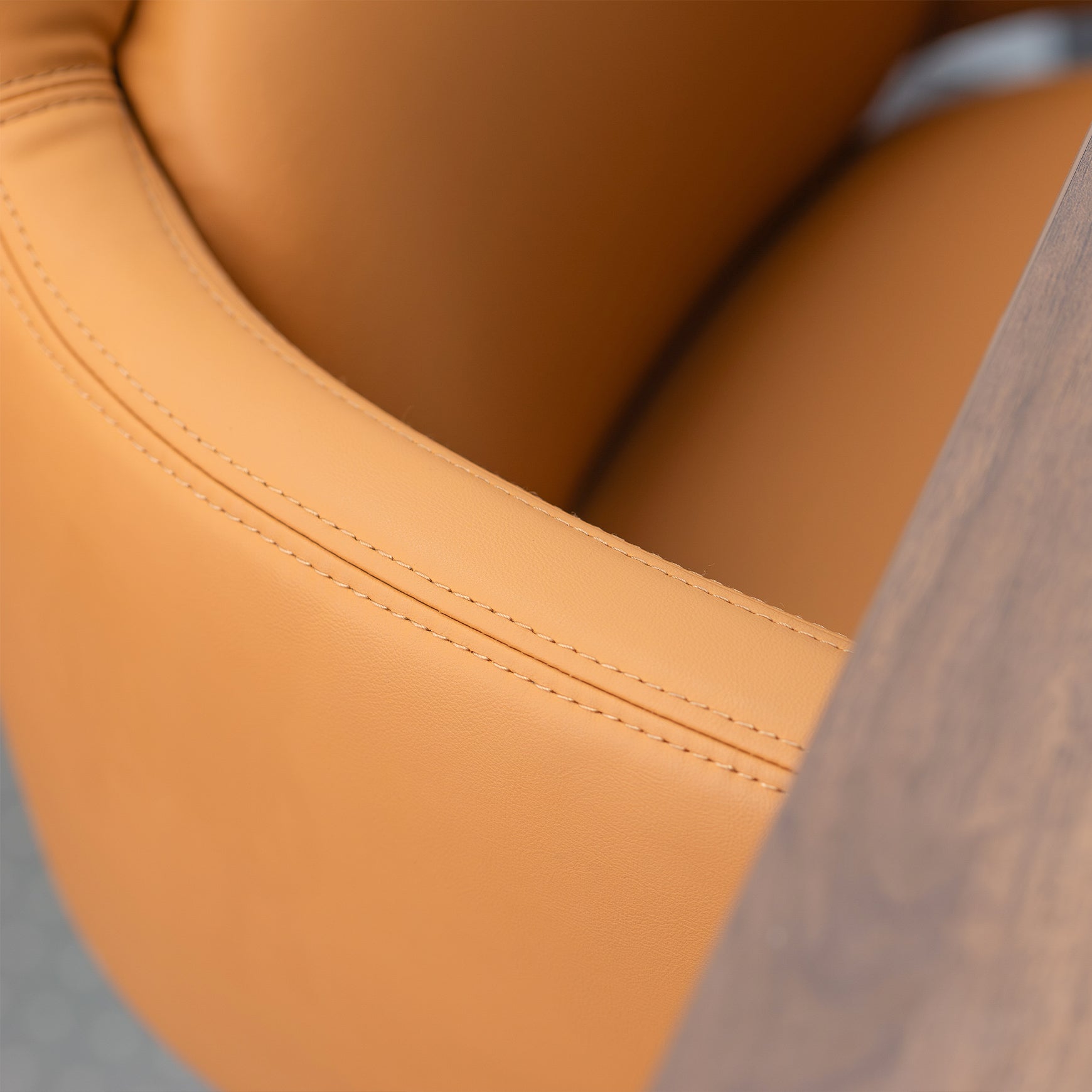 Desky Arco Office Chair