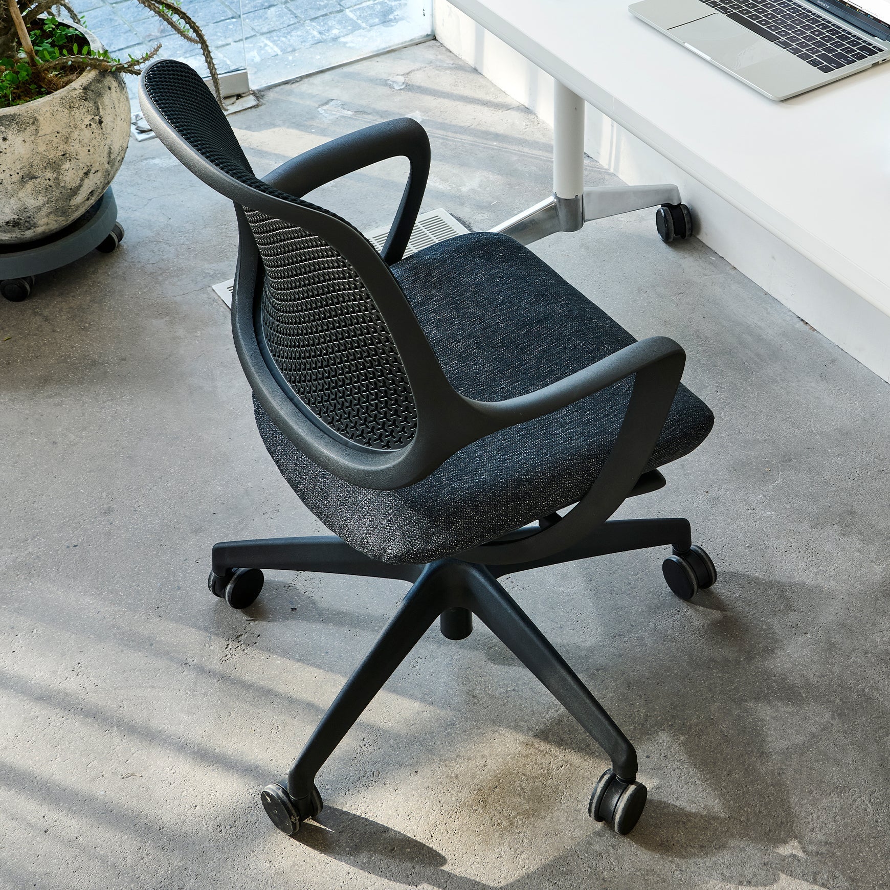 Desky Evoque Low Back Office Chair