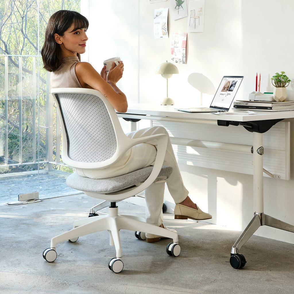 Desky Evoque Low Back Office Chair