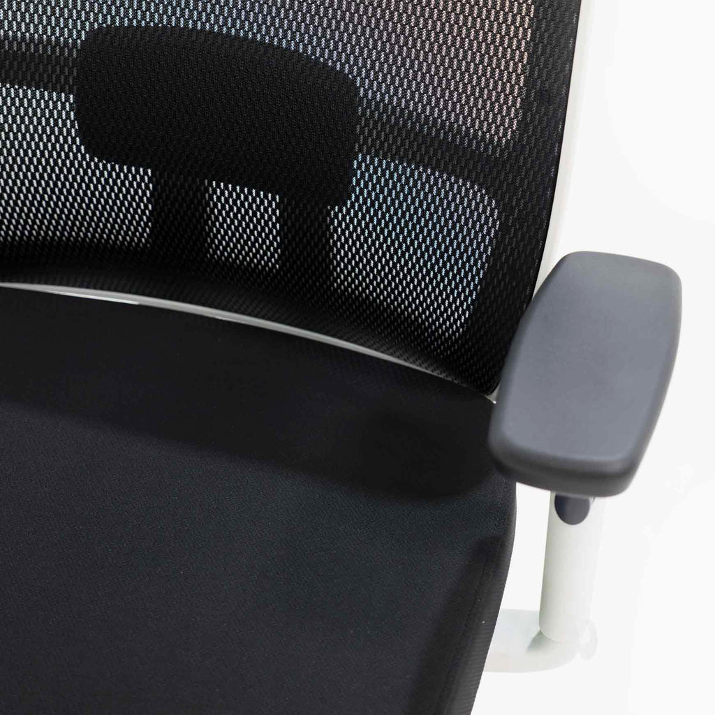 Desky Luminous Mesh Chair