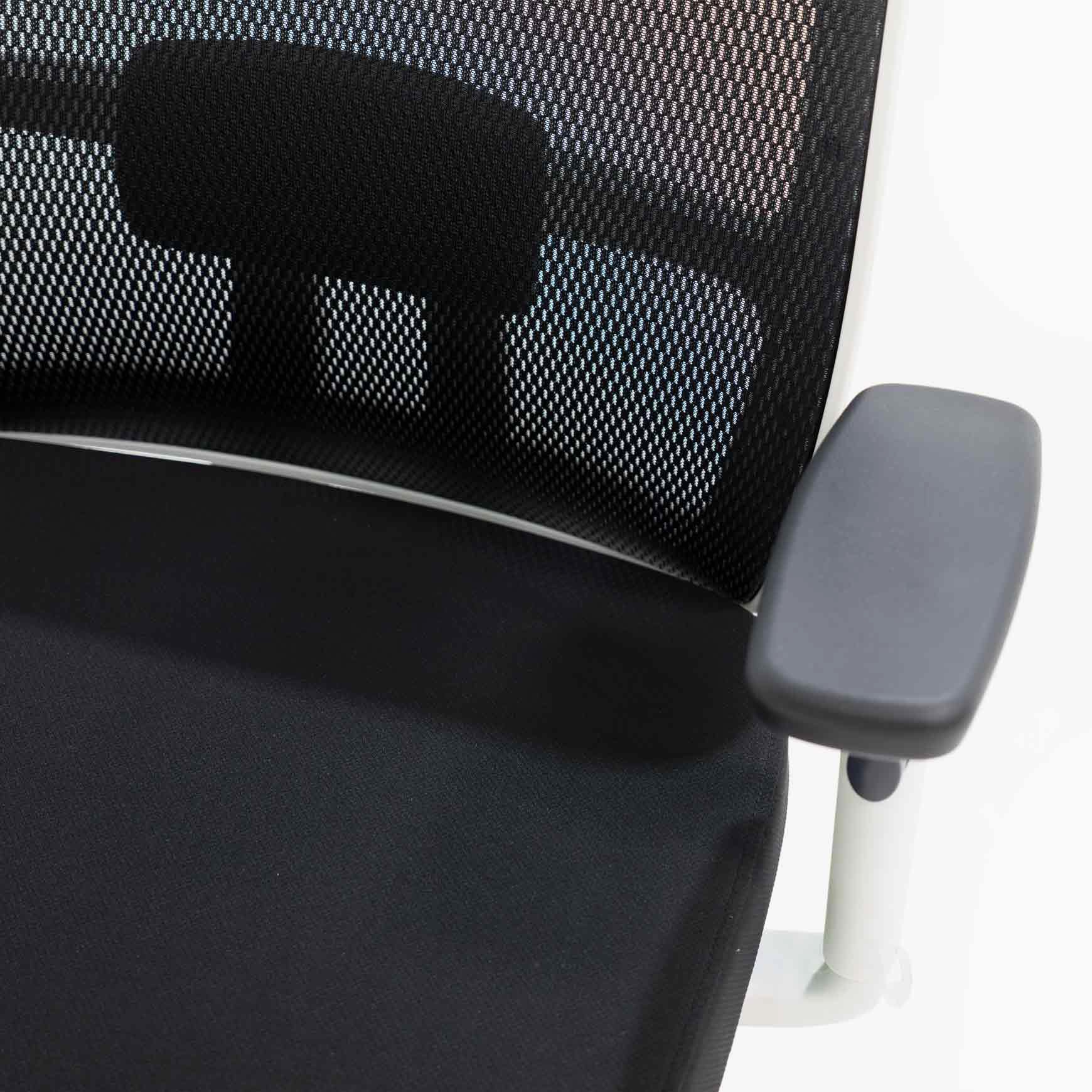 Desky Luminous Mesh Chair